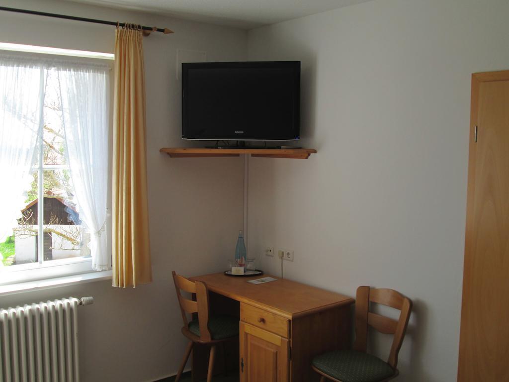 Gasthaus Kreuz Ühlingen-Birkendorf Oda fotoğraf